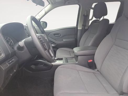 Used 2024 Nissan Frontier S RWD image 9