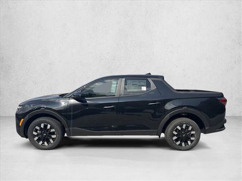 Certified 2025 Hyundai Santa Cruz SE FWD image 5