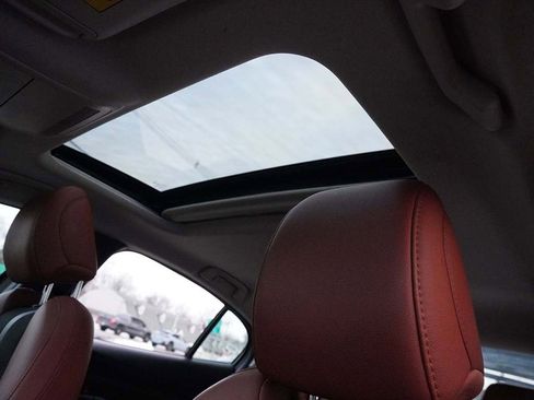 Used 2024 MAZDA MAZDA3 s image 20