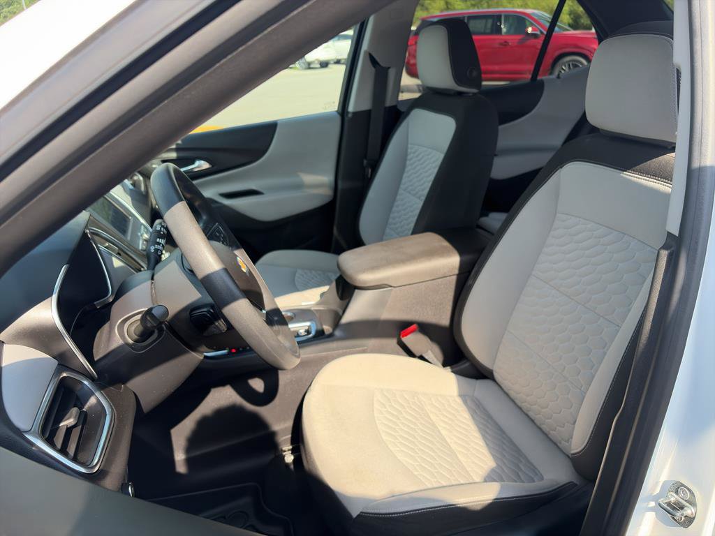 Used 2020 Chevrolet Equinox LS w/ LS Convenience Package AWD/4WD image 25
