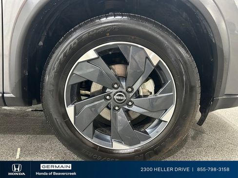 Used 2024 Nissan Rogue SV AWD/4WD image 12