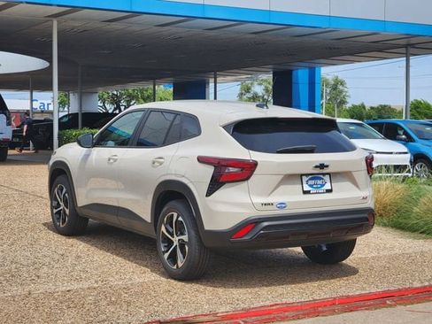 New 2026 Chevrolet Trax RS image 5