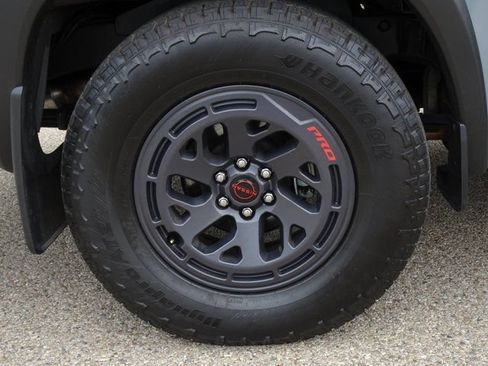 Used 2025 Nissan Frontier Pro-X w/ Pro Convenience Package RWD image 31