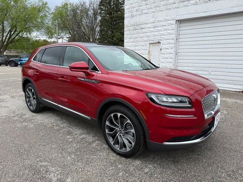 Used 2021 Lincoln Nautilus Reserve w/ Equipment Group 201A AWD/4WD image 3