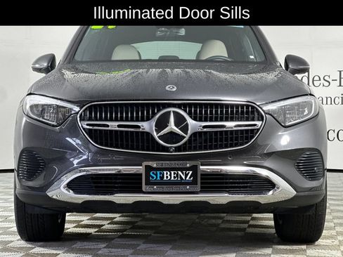 Used 2024 Mercedes-Benz GLC 300 4MATIC image 11