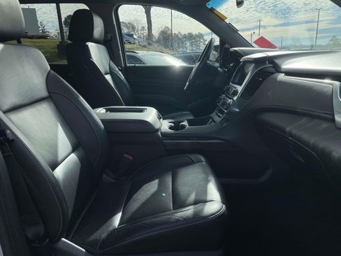 Used 2019 Chevrolet Tahoe LT w/ LT Signature Package image 12