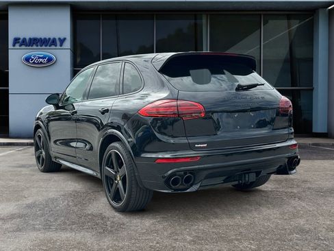 Used 2017 Porsche Cayenne GTS image 4
