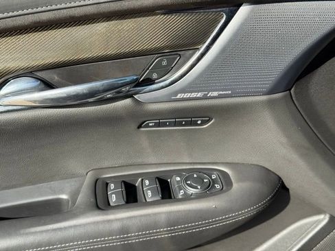 Used 2022 Cadillac XT6 Premium Luxury w/ Platinum Package image 8