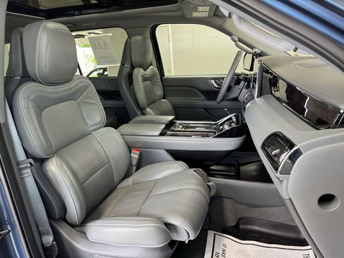 Used 2019 Lincoln Navigator Reserve w/ Cargo Package AWD/4WD image 39