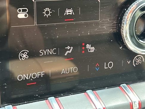 Used 2024 GMC Acadia AT4 AWD/4WD image 30