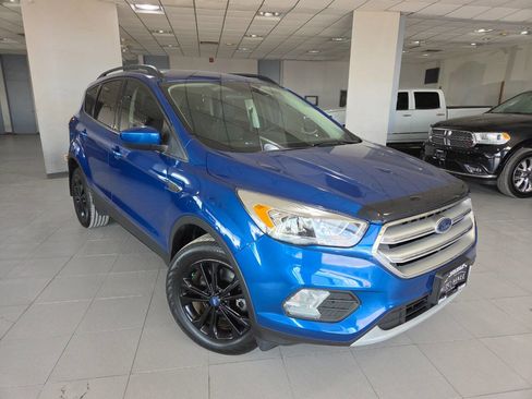Used 2019 Ford Escape SEL image 1
