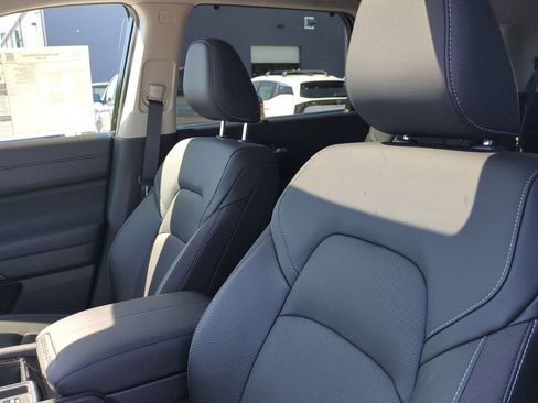 New 2026 Nissan Pathfinder SL w/ SL Premium Package FWD image 15