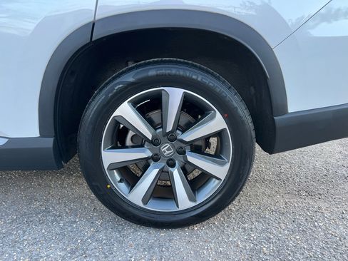 Used 2024 Honda Pilot Elite image 22