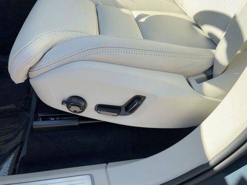 New 2026 Volvo XC90 B6 Ultra w/ Protection Package image 13