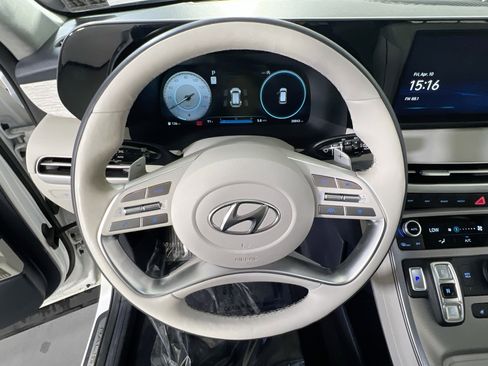 Used 2023 Hyundai Palisade Calligraphy image 11