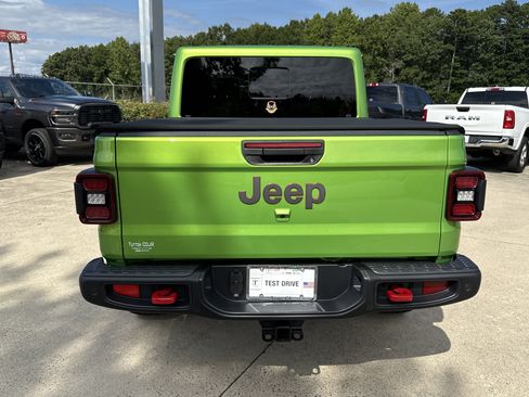 New 2025 Jeep Gladiator Rubicon image 6