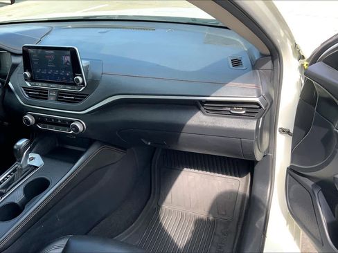 Used 2022 Nissan Altima 2.5 SR w/ Midnight Edition Package image 19