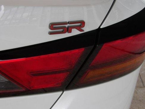 Used 2025 Nissan Altima 2.5 SR w/ SR Premium Package image 9