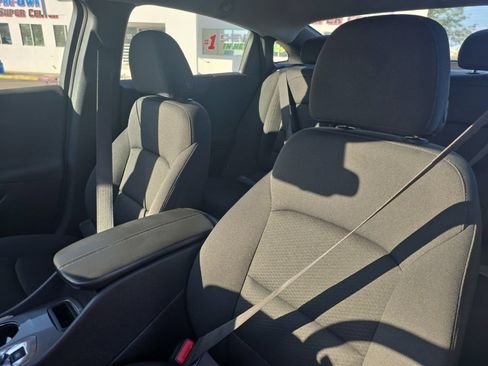 Certified 2024 Chevrolet Malibu LT FWD image 12