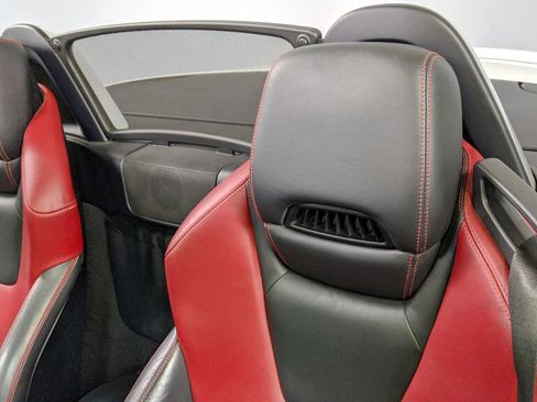 Used 2017 Mercedes-Benz SLC 43 AMG image 26