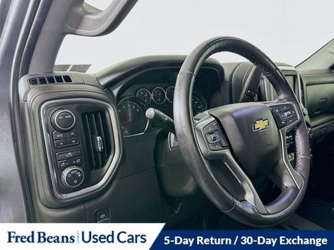 Used 2022 Chevrolet Silverado 1500 LT image 11