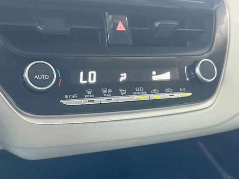 Used 2025 Toyota Corolla LE FWD image 20