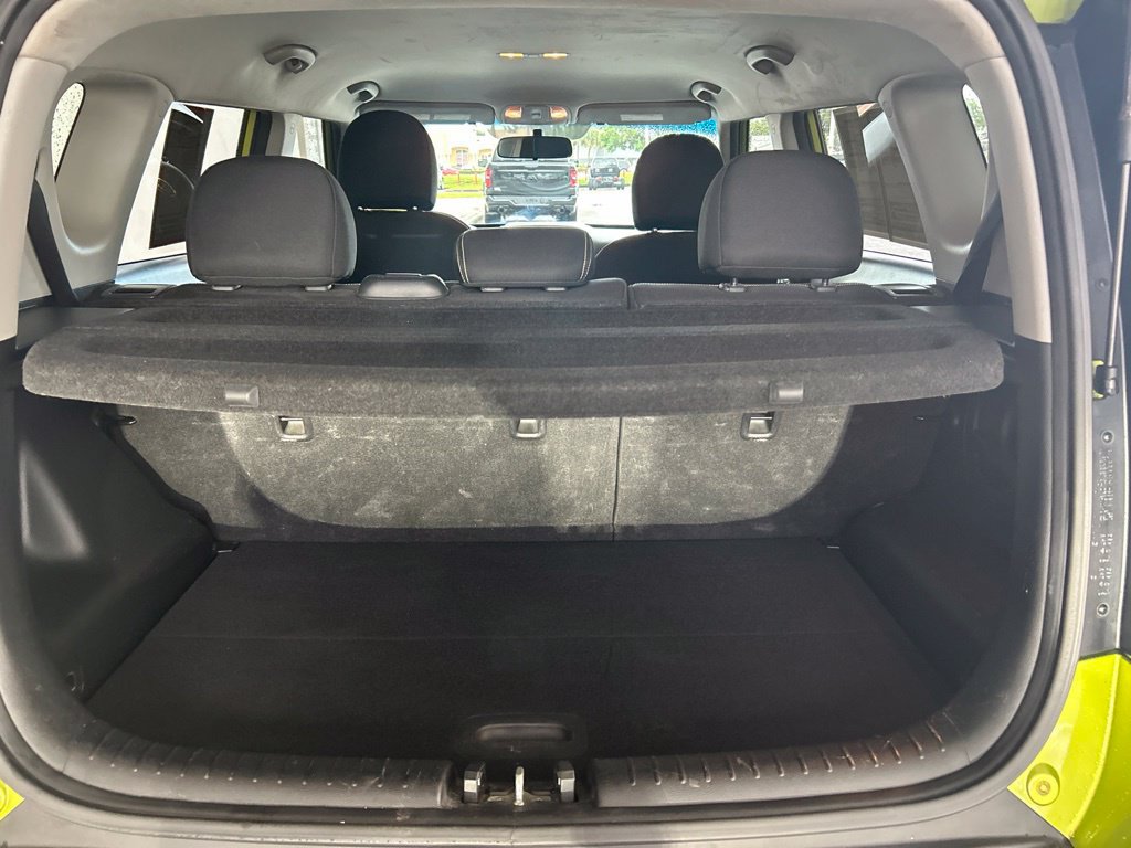 Used 2014 Kia Soul + FWD image 28