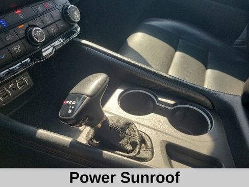 Used 2024 Dodge Durango GT RWD image 8