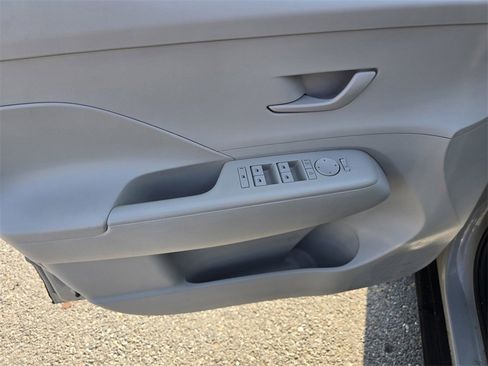 Used 2024 Hyundai Kona SEL w/ Convenience Package image 21