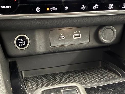 Used 2022 Nissan Rogue SV w/ SV Premium Package AWD/4WD image 31