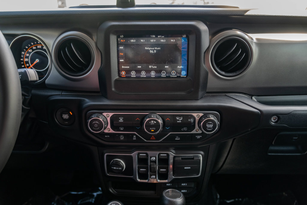 Used 2022 Jeep Gladiator Sport AWD/4WD image 20