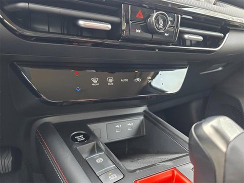 New 2026 Nissan Kicks SR image 24