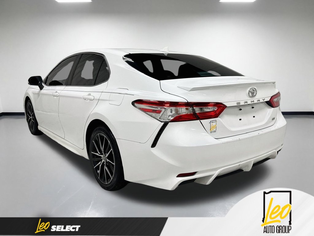 Used 2020 Toyota Camry SE w/ Convenience Package FWD image 10