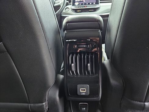 Used 2022 Jeep Compass Limited image 32