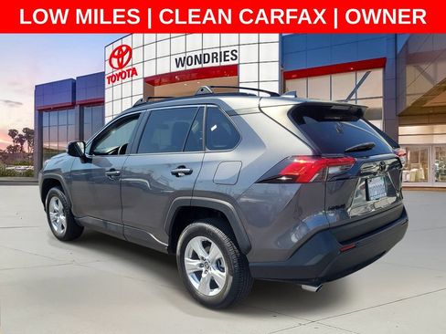 Used 2021 Toyota RAV4 XLE w/ Carpet Mat Package (TMS) FWD image 5