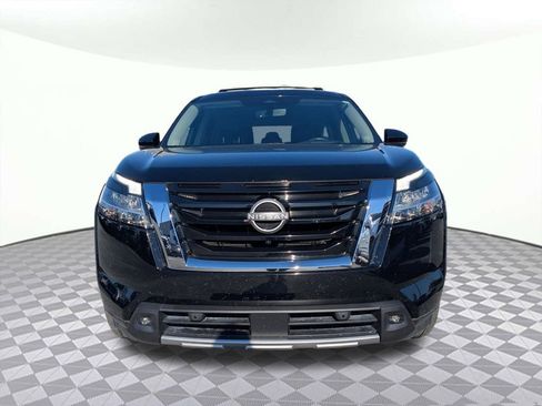 Used 2023 Nissan Pathfinder Platinum w/ Cargo Package image 7