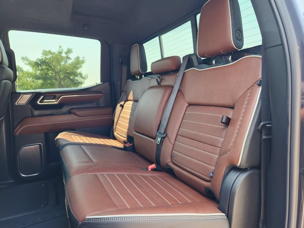 Used 2025 GMC Sierra 1500 Denali Ultimate AWD/4WD image 4