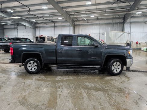 Used 2018 GMC Sierra 1500 SLE w/ SLE Value Package AWD/4WD image 2
