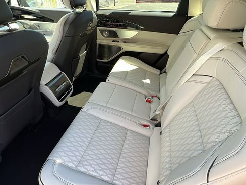 New 2025 Lincoln Nautilus Black Label w/ Jet Appearance Package image 9