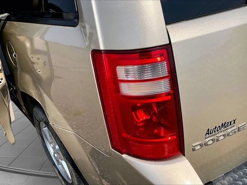 Used 2010 Dodge Grand Caravan Hero w/ Popular Equipment Group FWD image 18