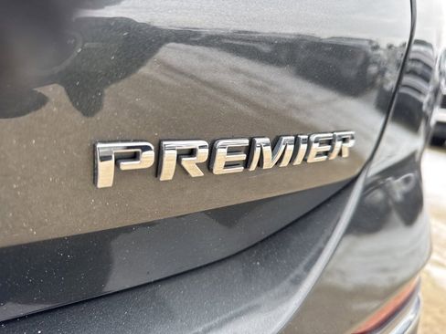 Used 2020 Chevrolet Equinox Premier image 38