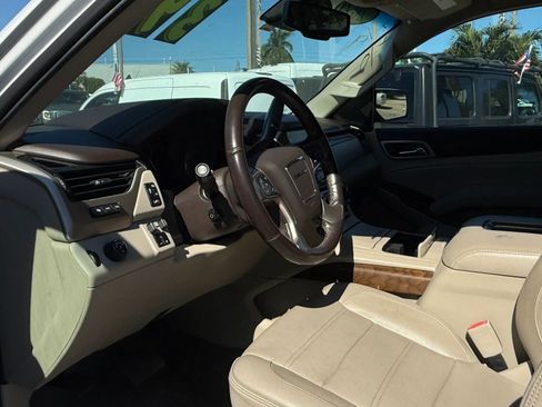 Used 2020 GMC Yukon XL Denali image 12