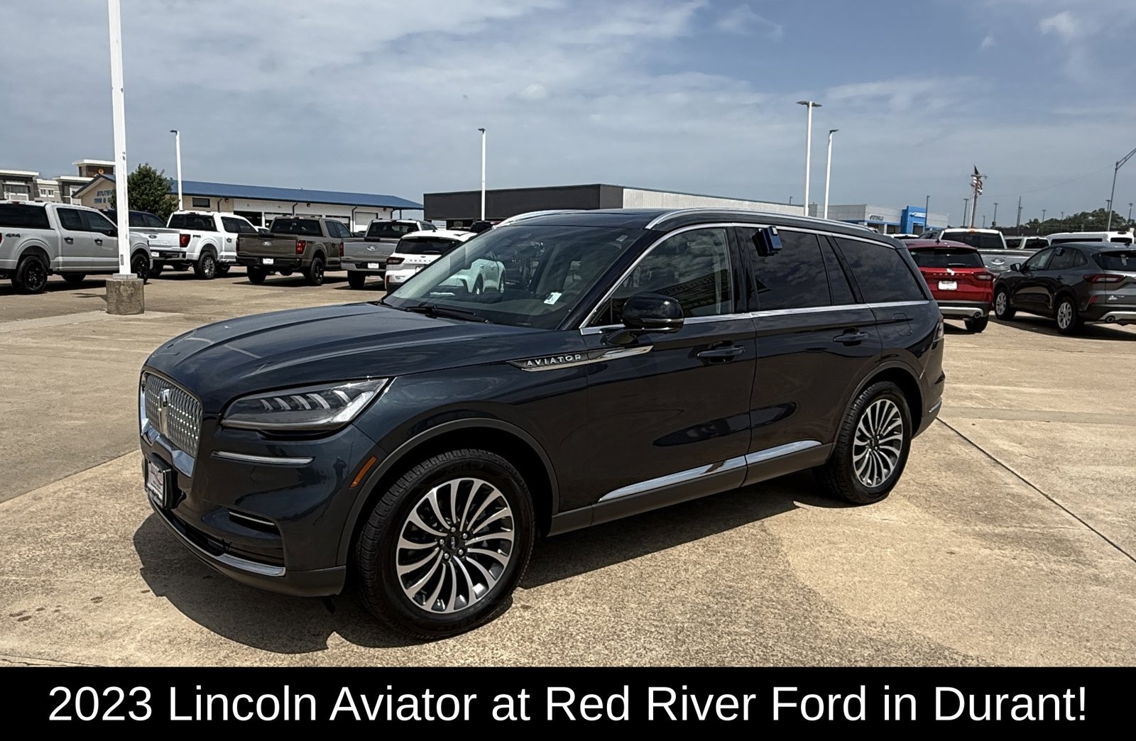 Used 2023 Lincoln Aviator Reserve w/ Elements Package Plus AWD/4WD image 1