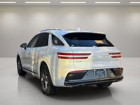 New 2026 Genesis GV70 2.5T Advanced image 3