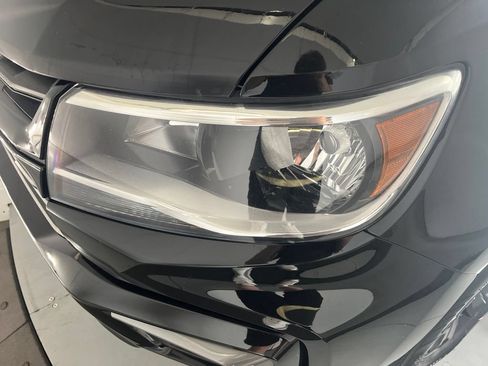 Used 2022 Chevrolet Colorado LT AWD/4WD image 36