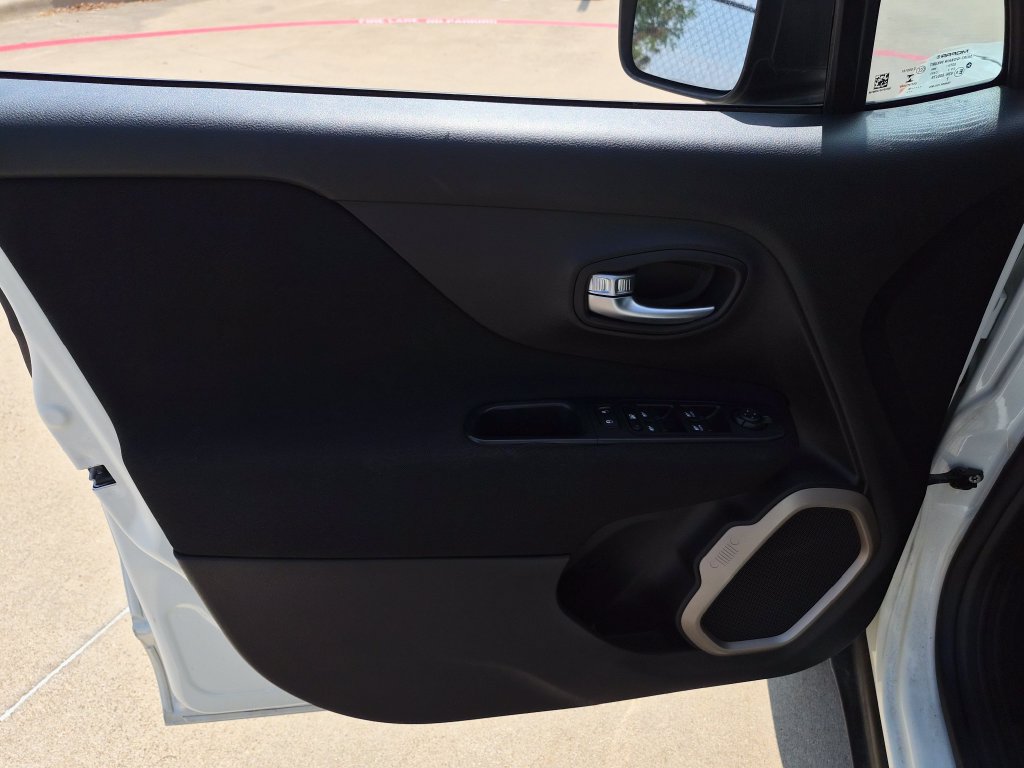 Used 2016 Jeep Renegade Sport w/ Power & Air Group FWD image 17