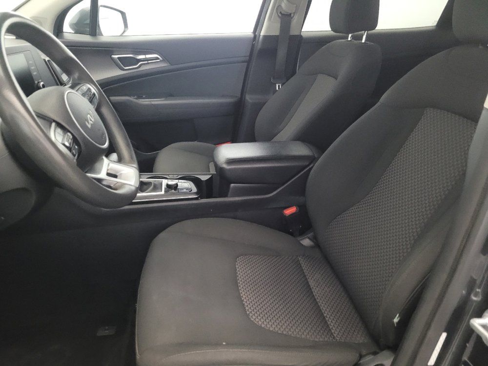 Used 2023 Kia Sportage LX AWD/4WD image 17