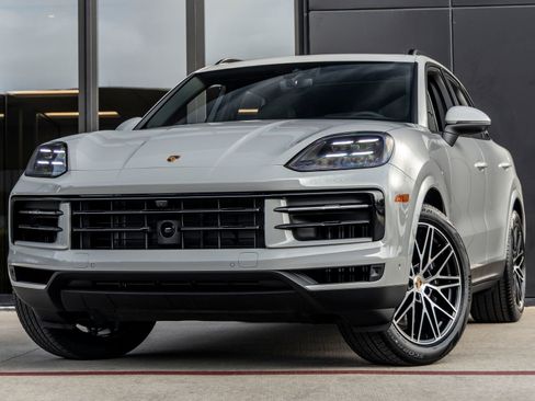 Certified 2026 Porsche Cayenne AWD/4WD image 1