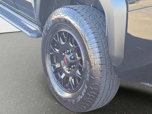 Used 2025 Toyota 4Runner TRD Off-Road Premium w/ Tow Technology Package AWD/4WD image 36
