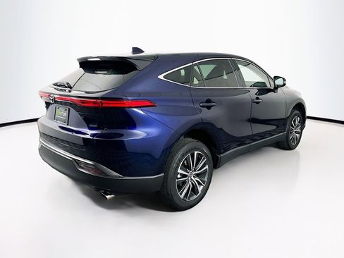 Used 2023 Toyota Venza LE image 9